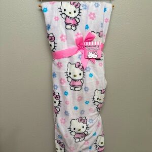 Hello Kitty Flower Blanket